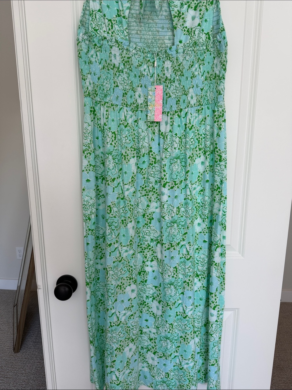 Lilly Pulitzer outstanding dress in burst of joy print from the vintage vault - Picture 6 of 15